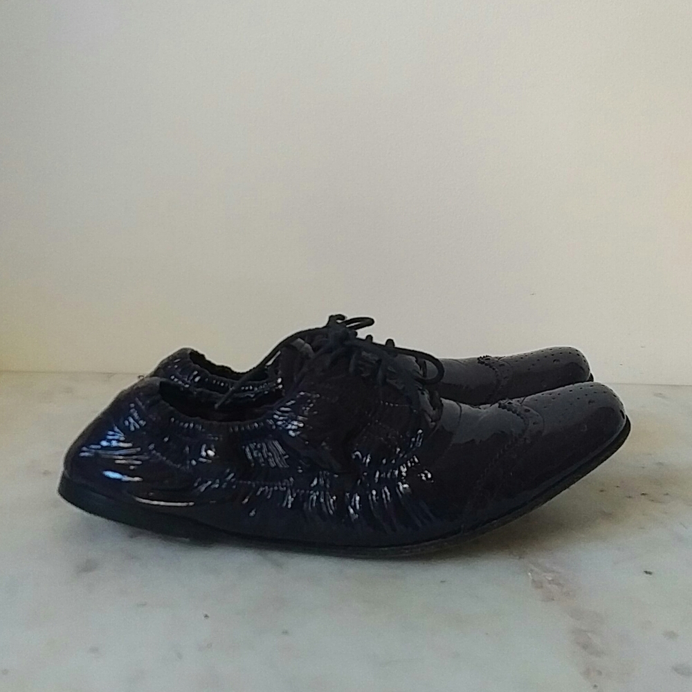 Miu Miu Black Patent Leather Lace-Up Flats - Picture 3 of 8
